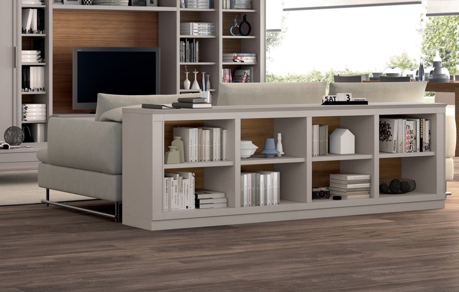 Стеллаж в интерьере гостиной