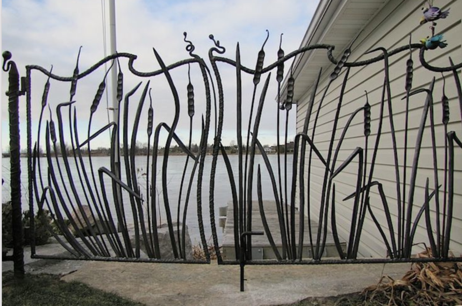 Необычные заборы и ограждения