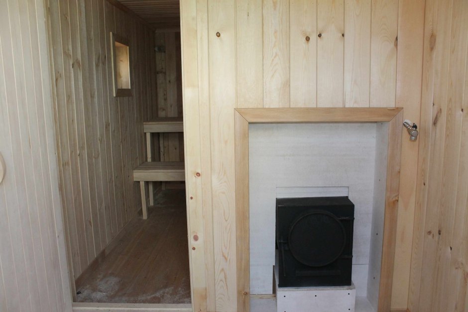 Печь Ангара 4 с топкой из предбанника