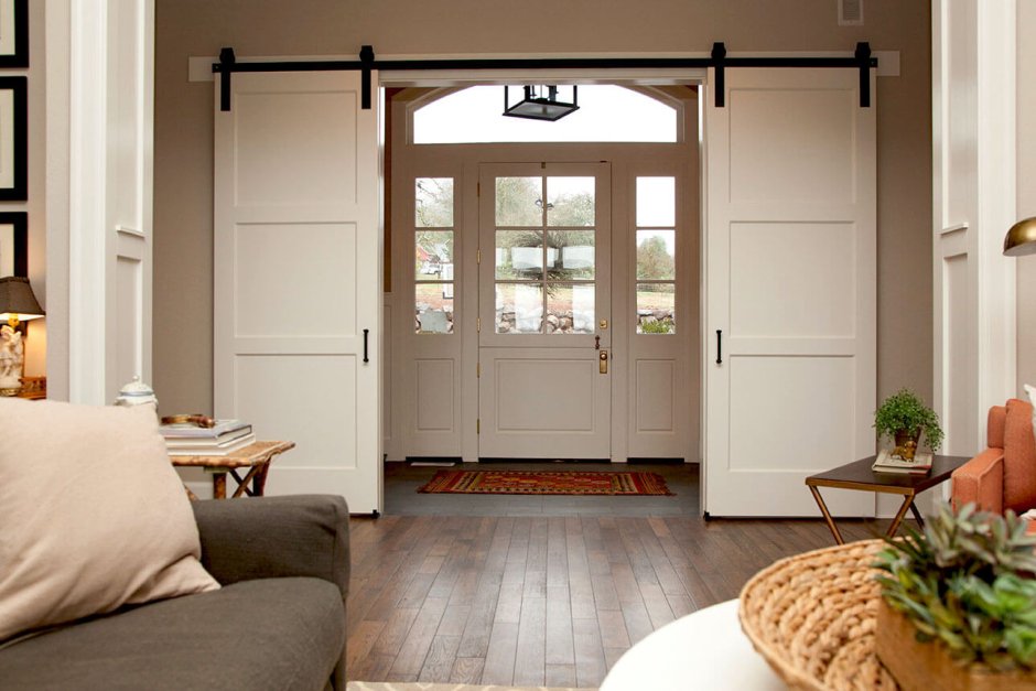 Раздвижные двери в интерьере