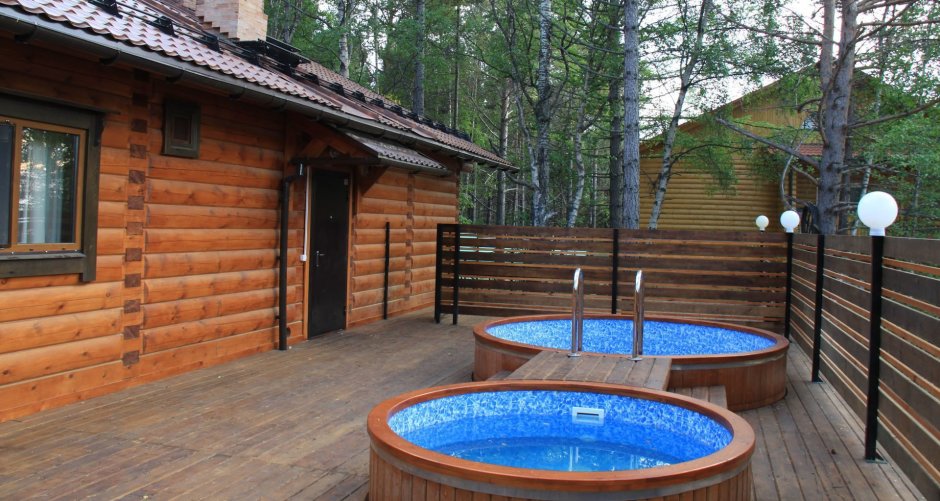 Баня с бассейном на участке