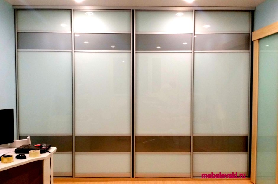 Шкаф лакобель 4 двери