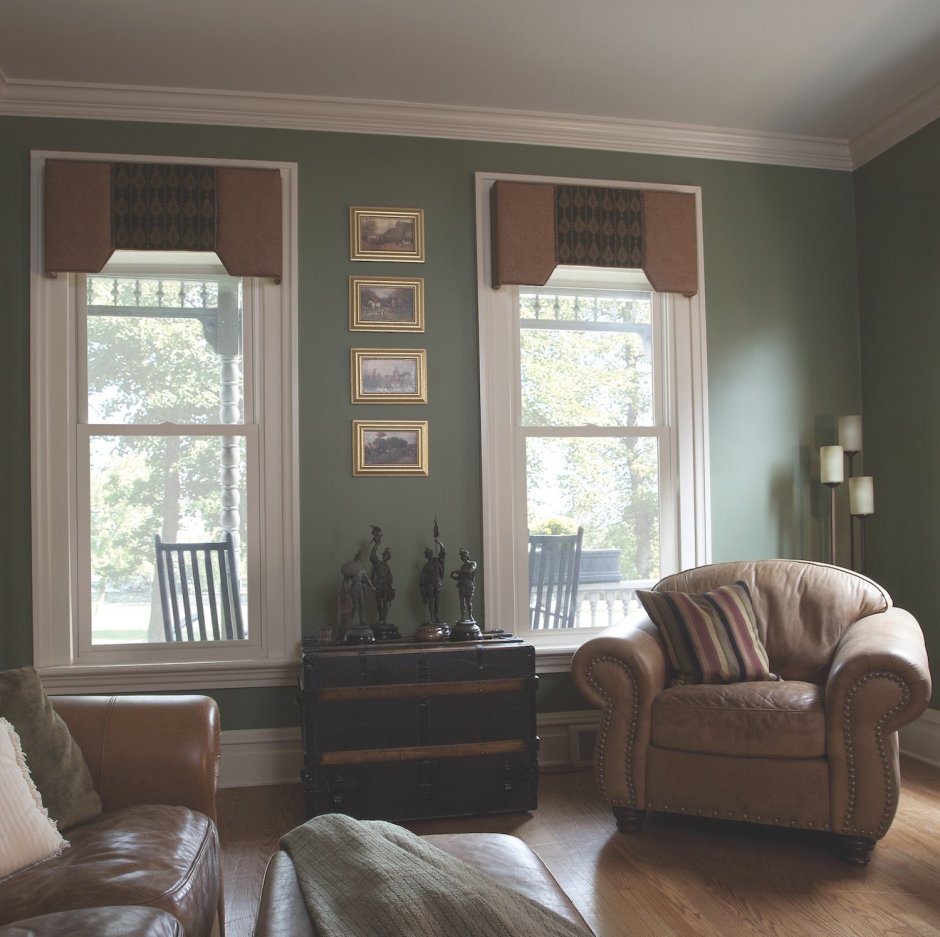 Комната с двумя окнами на одной стене