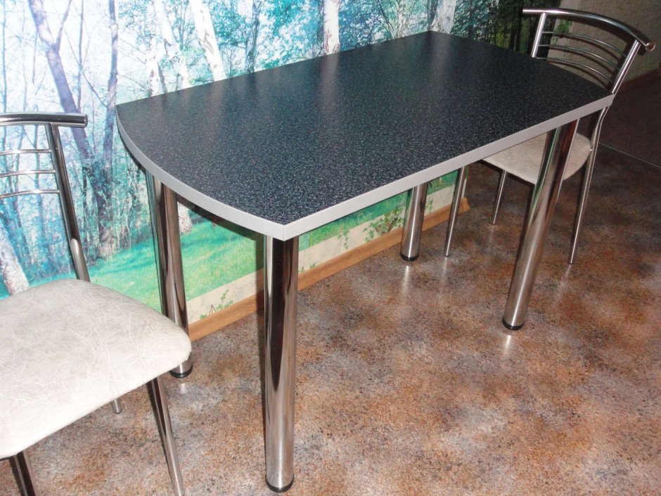 Столы с пластиковой столешницей для столовой