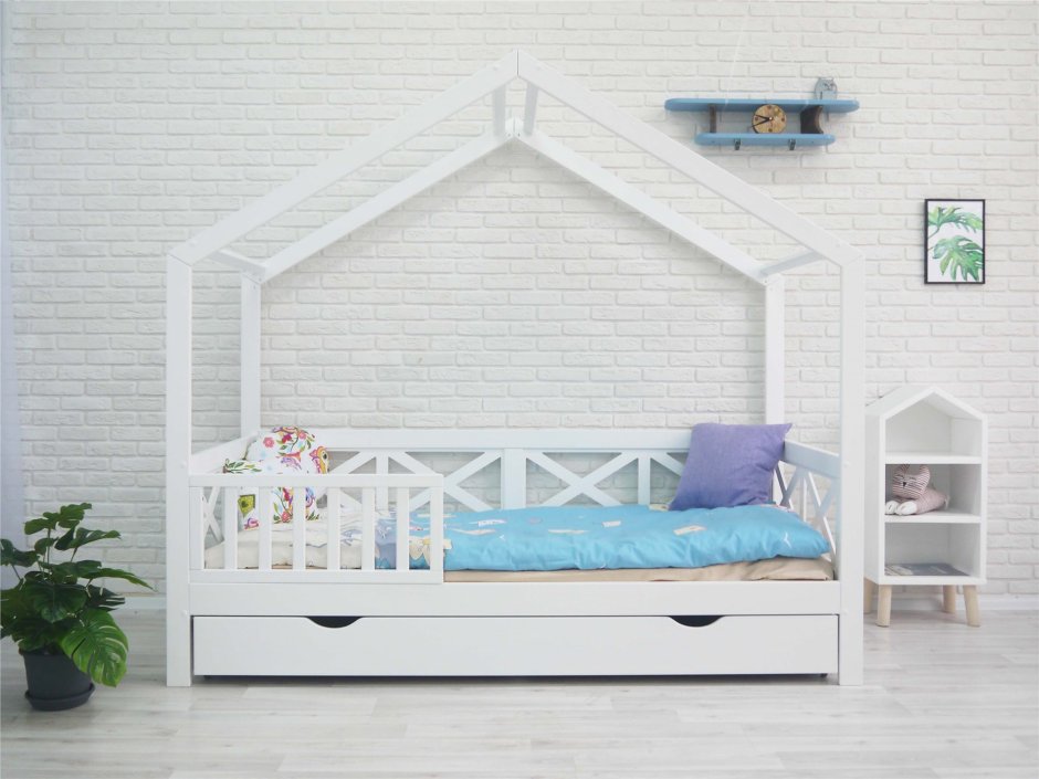 Детская кровать домик Гудвин