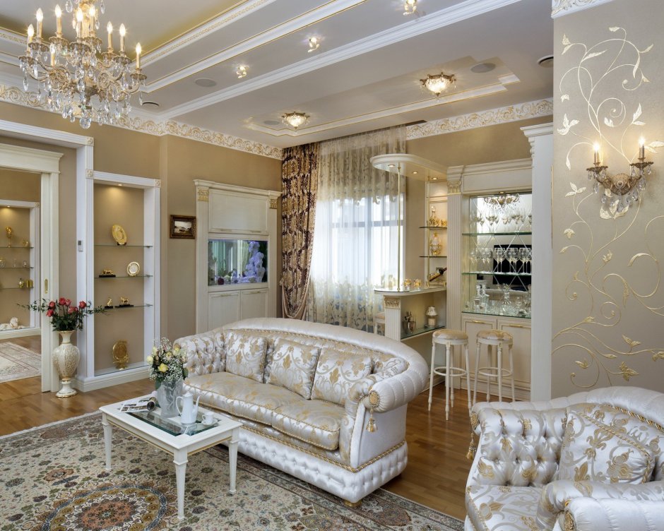 Светлая гостиная в классическом стиле