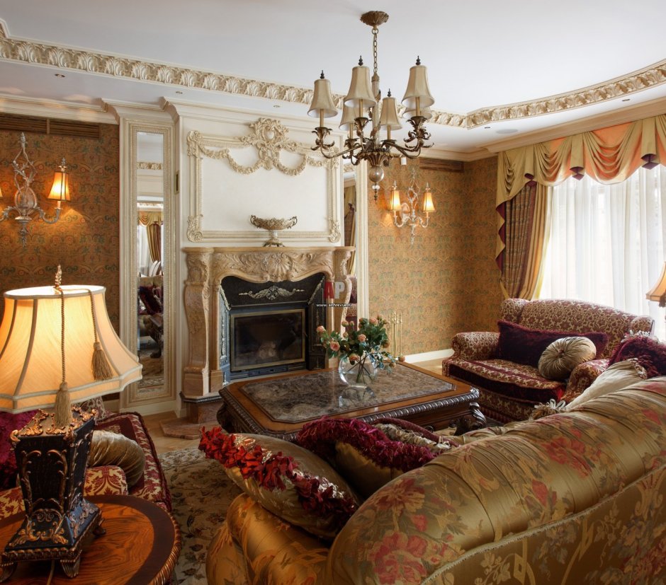 Гостиная в английском стиле с камином