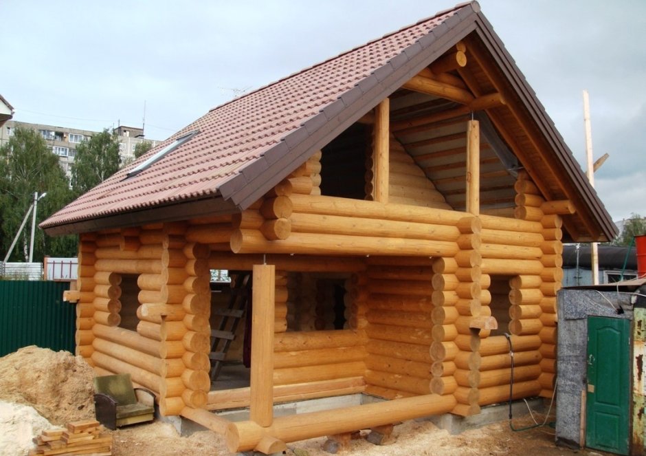 Баня из оцилиндрованного бруса