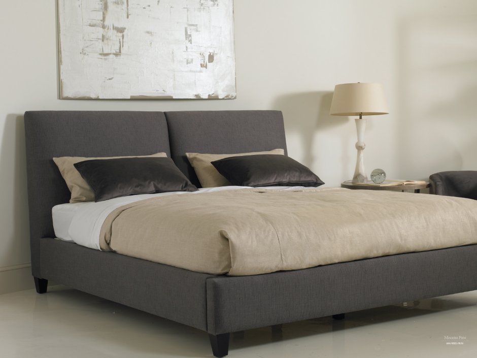 Кровать с прямой спинкой