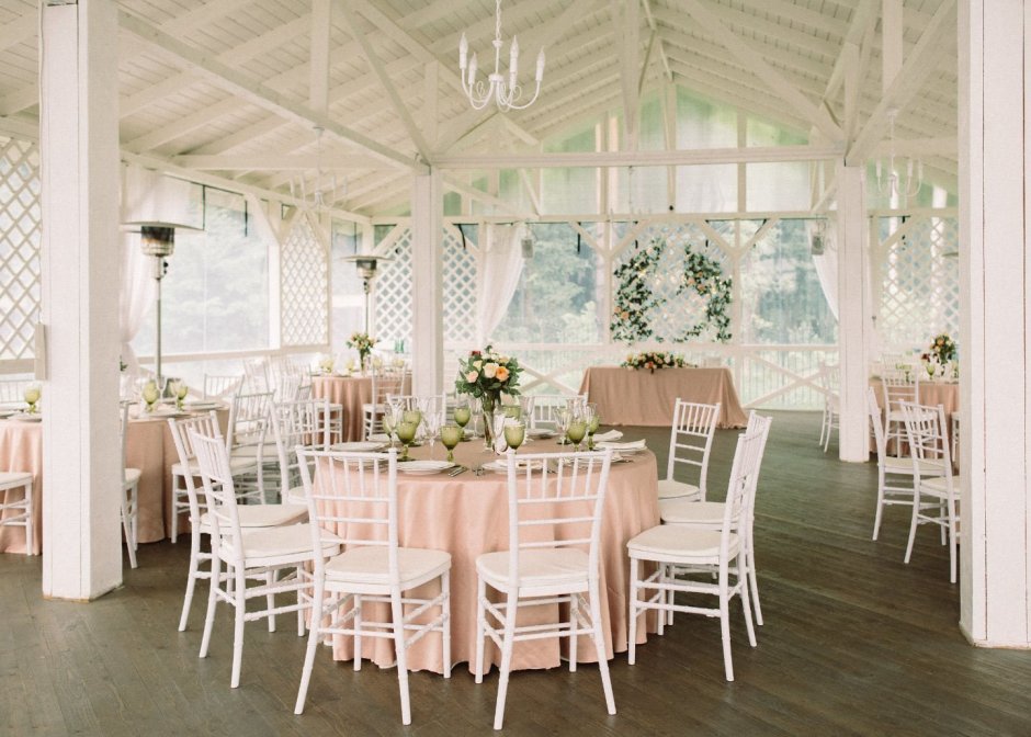 Свадебная площадка дом у озера Алабушево