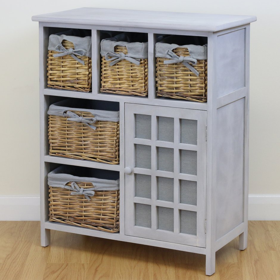 Шкаф с плетеными корзинами