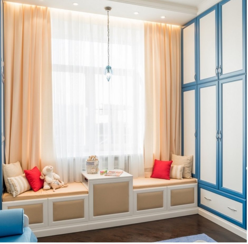 Квадратная детская комната