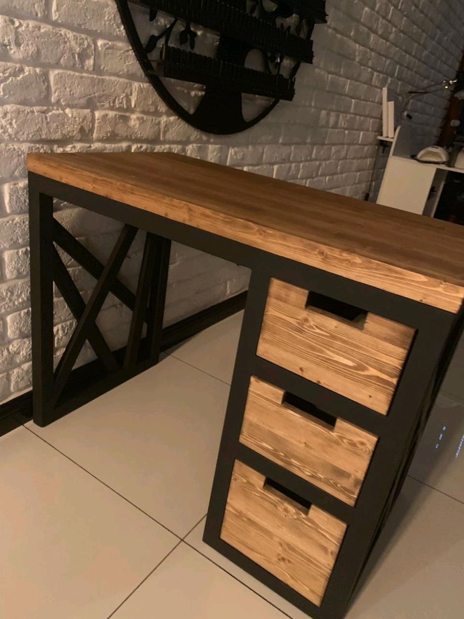 Стол письменный лофт