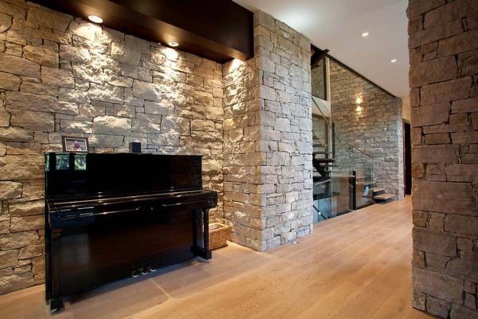 Отделка стен камнем