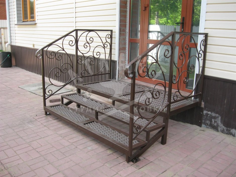 Кованое крыльцо 2 ступени