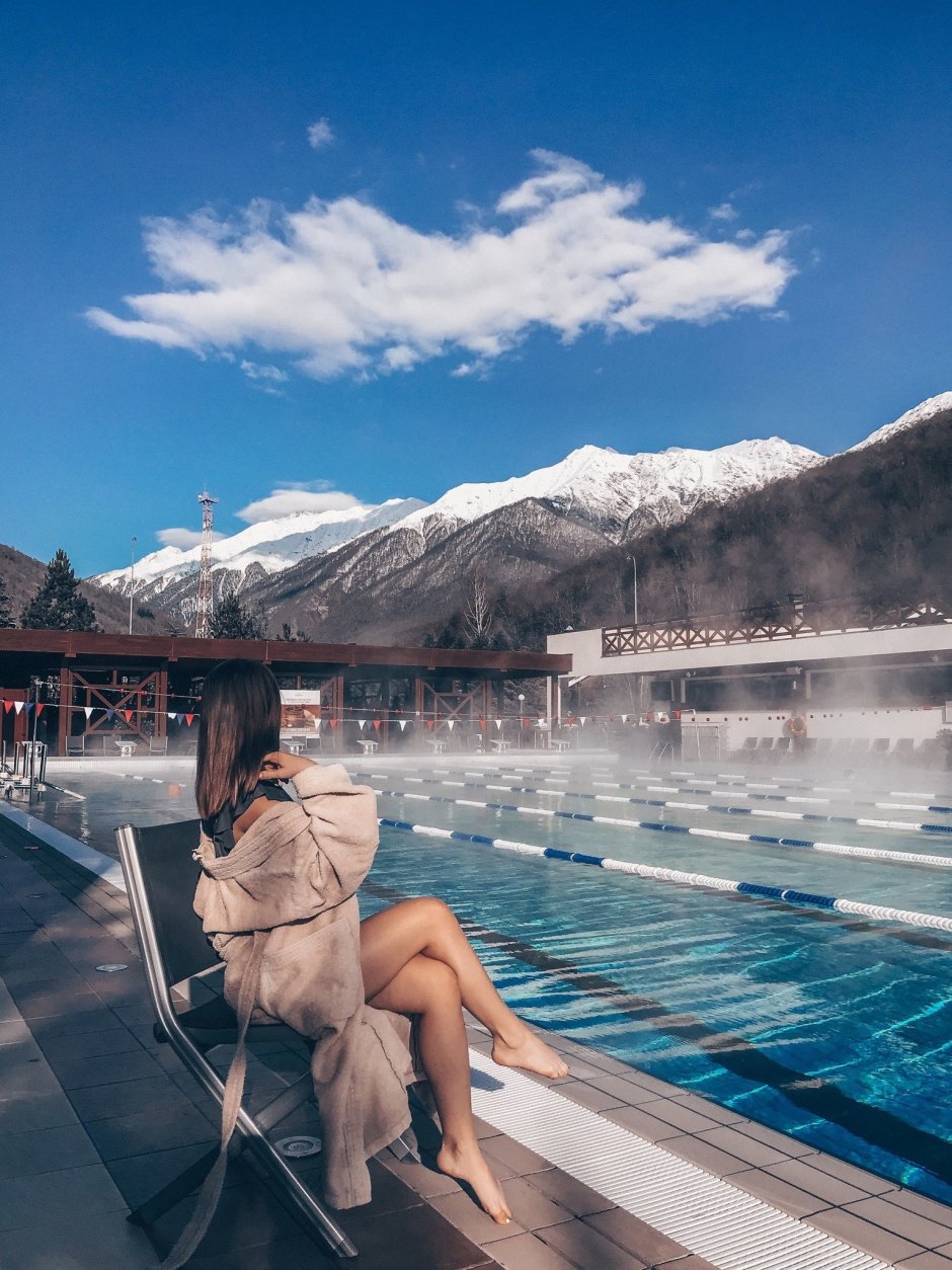 Гранд отель красная Поляна бассейн