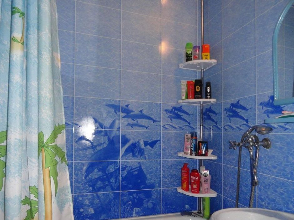 Отделка стен в ванной самоклеющимися панелями